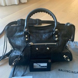 Balenciaga Neo Cagole City tote bag in crinkled lambskin leather